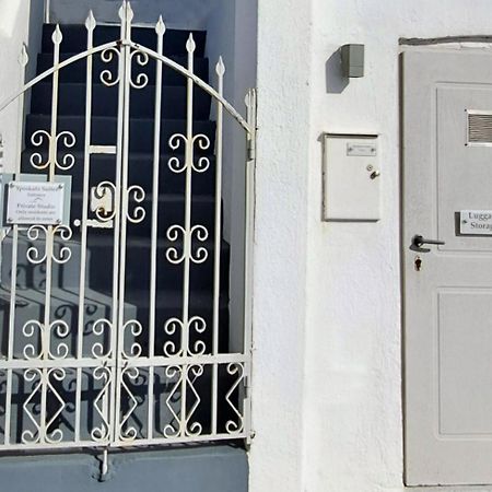 Yposkafo Suites - Private Studio - Santorini Fira  Esterno foto